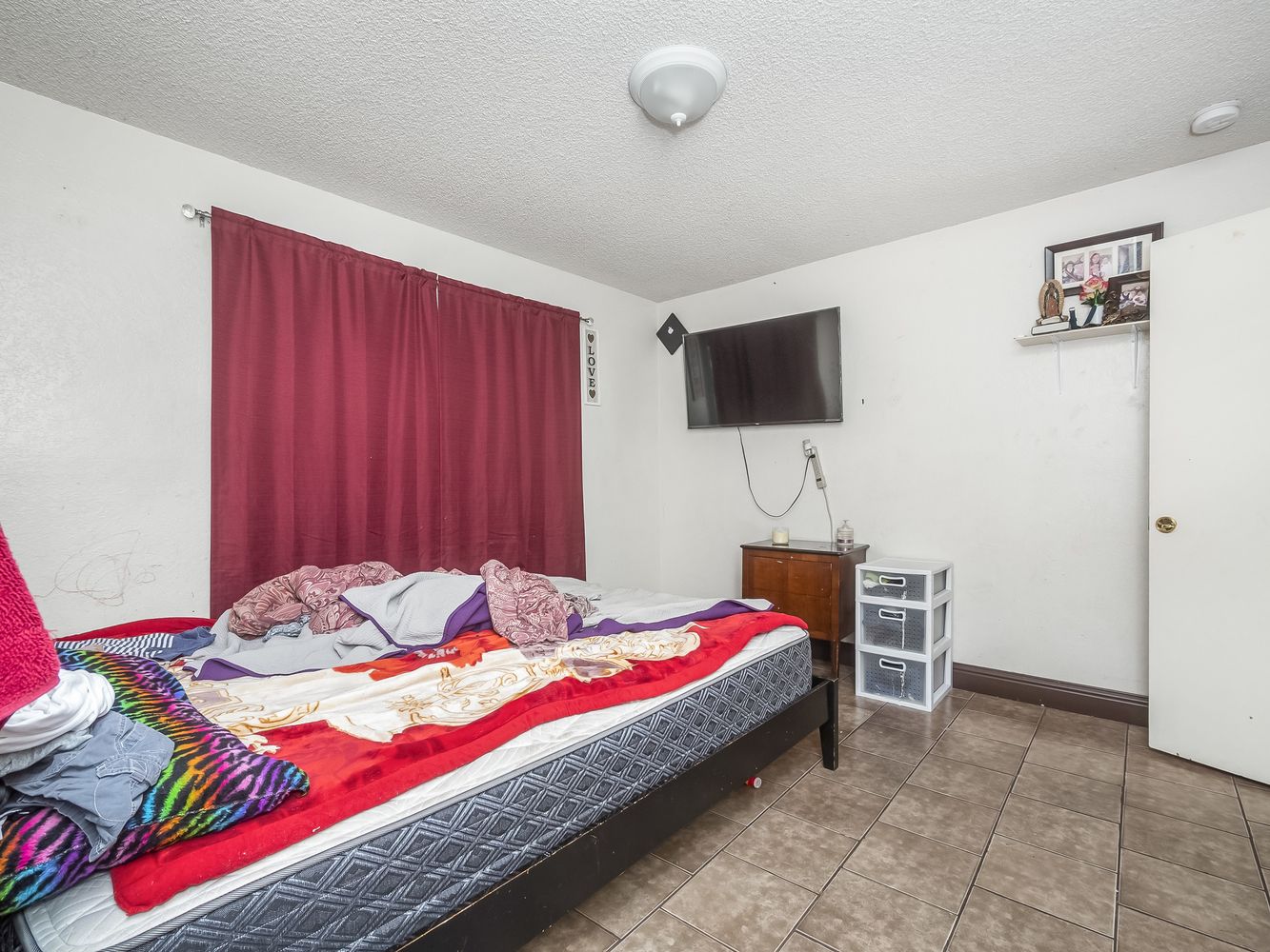 1476 N Cedar Ave, Fresno, CA 93703
